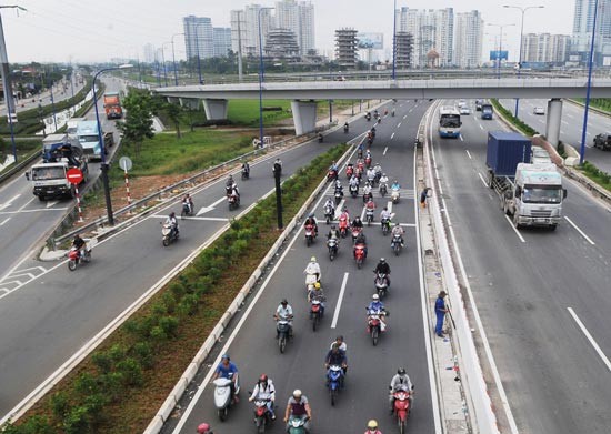 Hanoi Highway expanding is one of typical PPP projects in HCMC (Photo: SGGP) Hanoi Highway expanding is one of typical PPP projects in HCMC (Photo: SGGP)